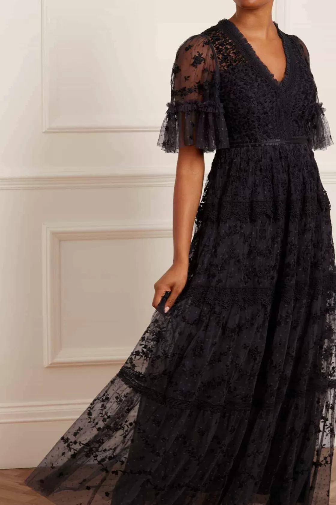 Needle & Thread Plus Size | Suknie Wieczorowe-Araminta Lace Gown Black