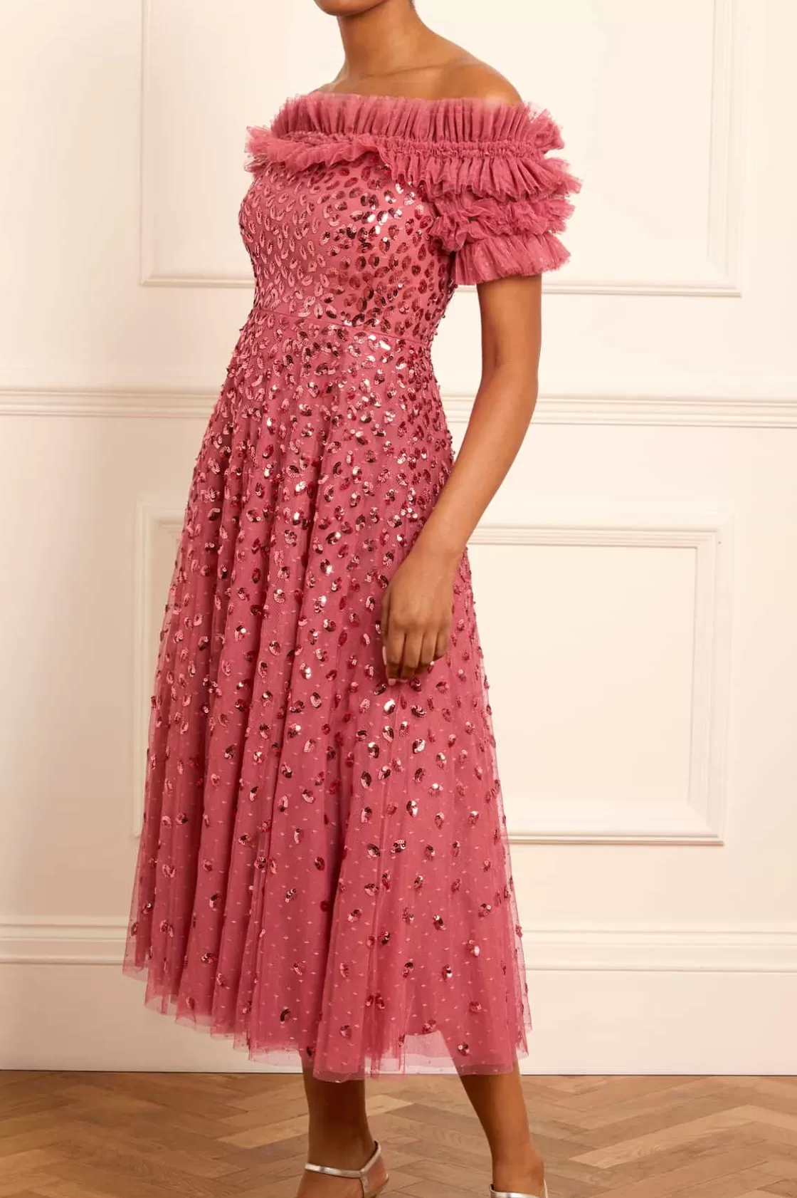 Needle & Thread Mamusia I Ja | Plus Size-Autumn Leaves Off-Shoulder Ballerina Dress Pink