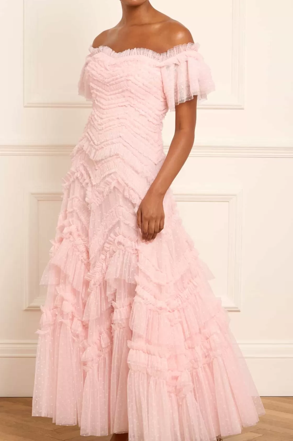 Needle & Thread Plus Size | Suknie Wieczorowe-Elia Off-Shoulder Gown Pink