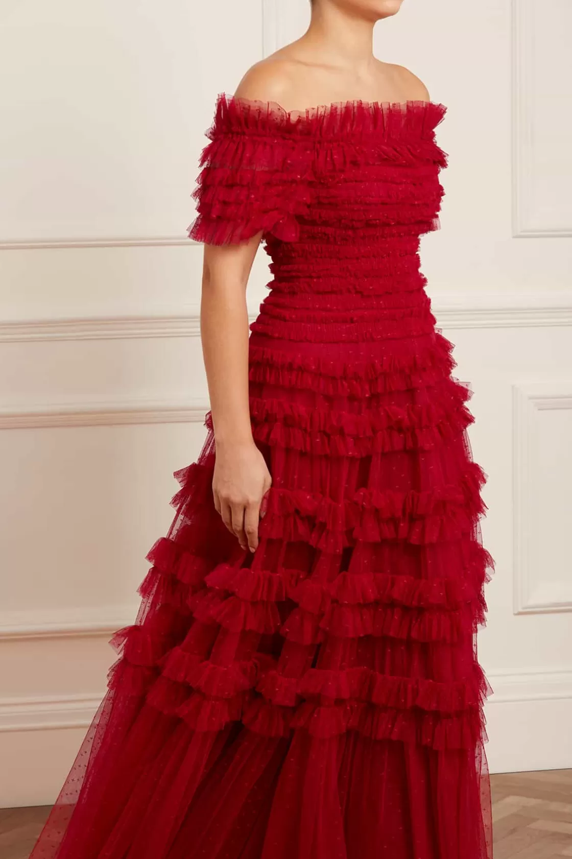 Needle & Thread Plus Size | Odpowiedzialnie Pozyskiwane-Lisette Ruffle Off Shoulder Gown Red