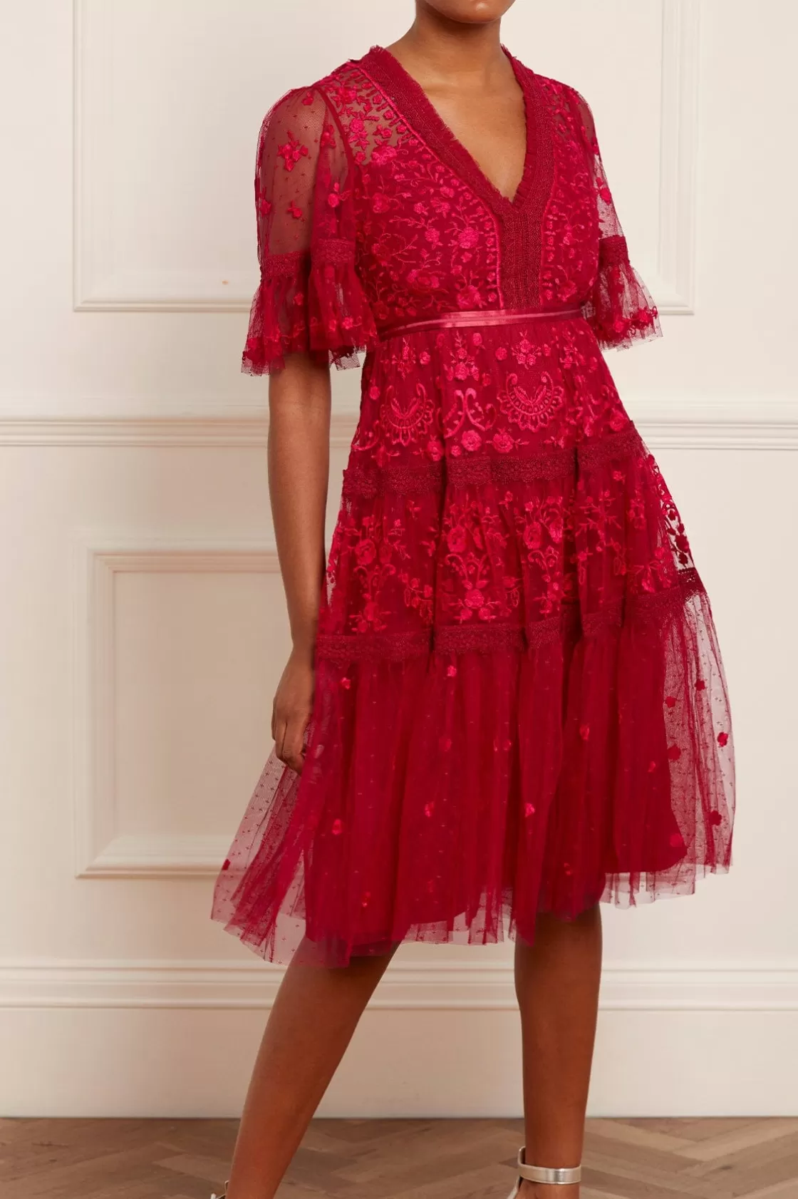 Needle & Thread Sukienki-Lottie Lace Midi Dress Red