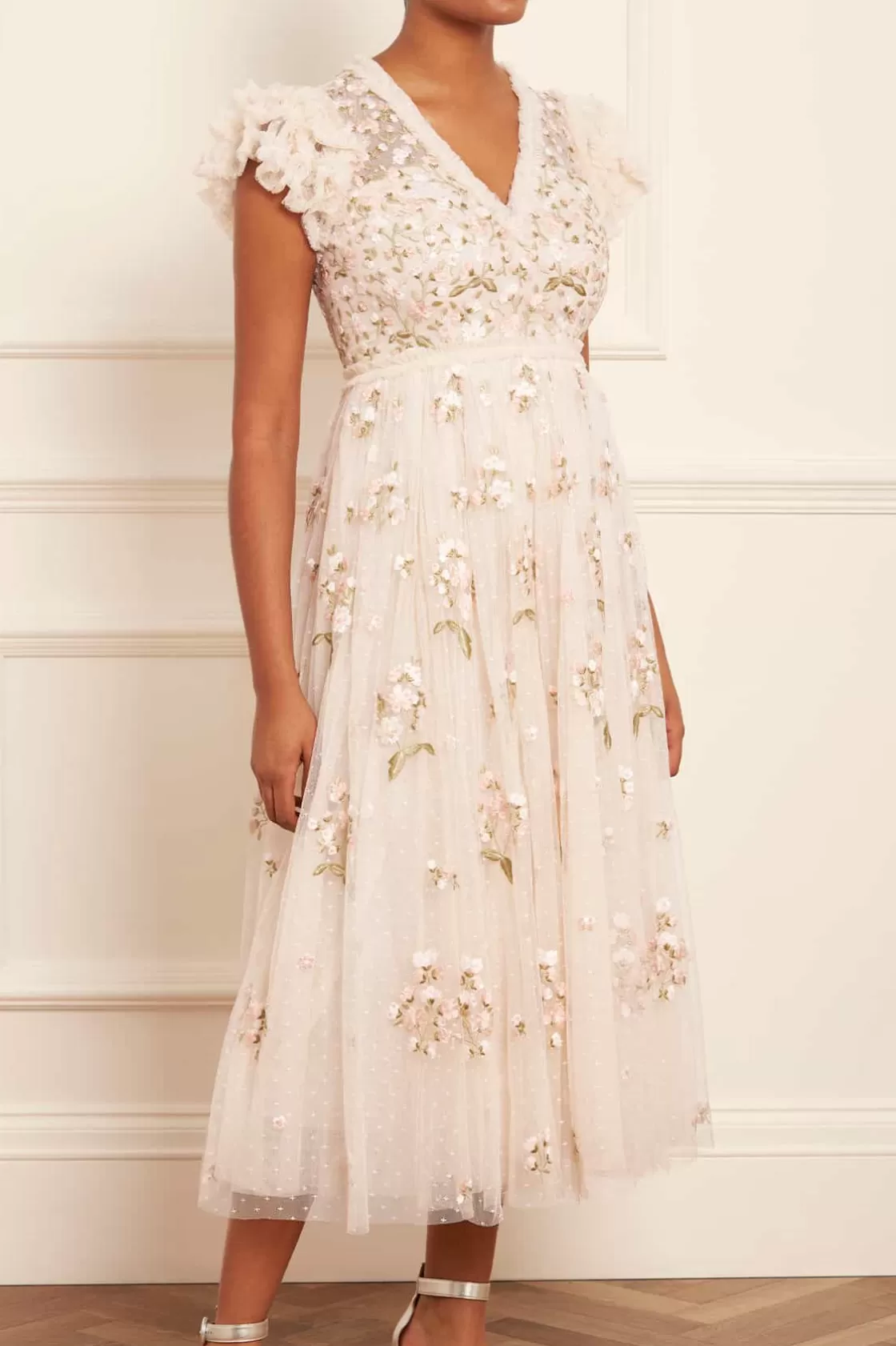 Needle & Thread Bridesmaid | Strona Ślubna-Posy V-Neck Ballerina Dress Champagne