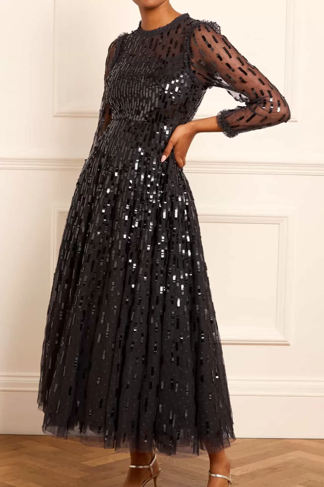 Needle & Thread Plus Size | Suknie Wieczorowe-Sequin Dash Long Sleeve Gown Black