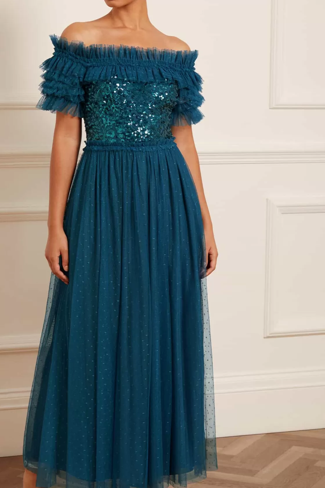 Needle & Thread Plus Size | Suknie Wieczorowe-Sequin Wreath Bodice Off-Shoulder Ankle Gown Blue